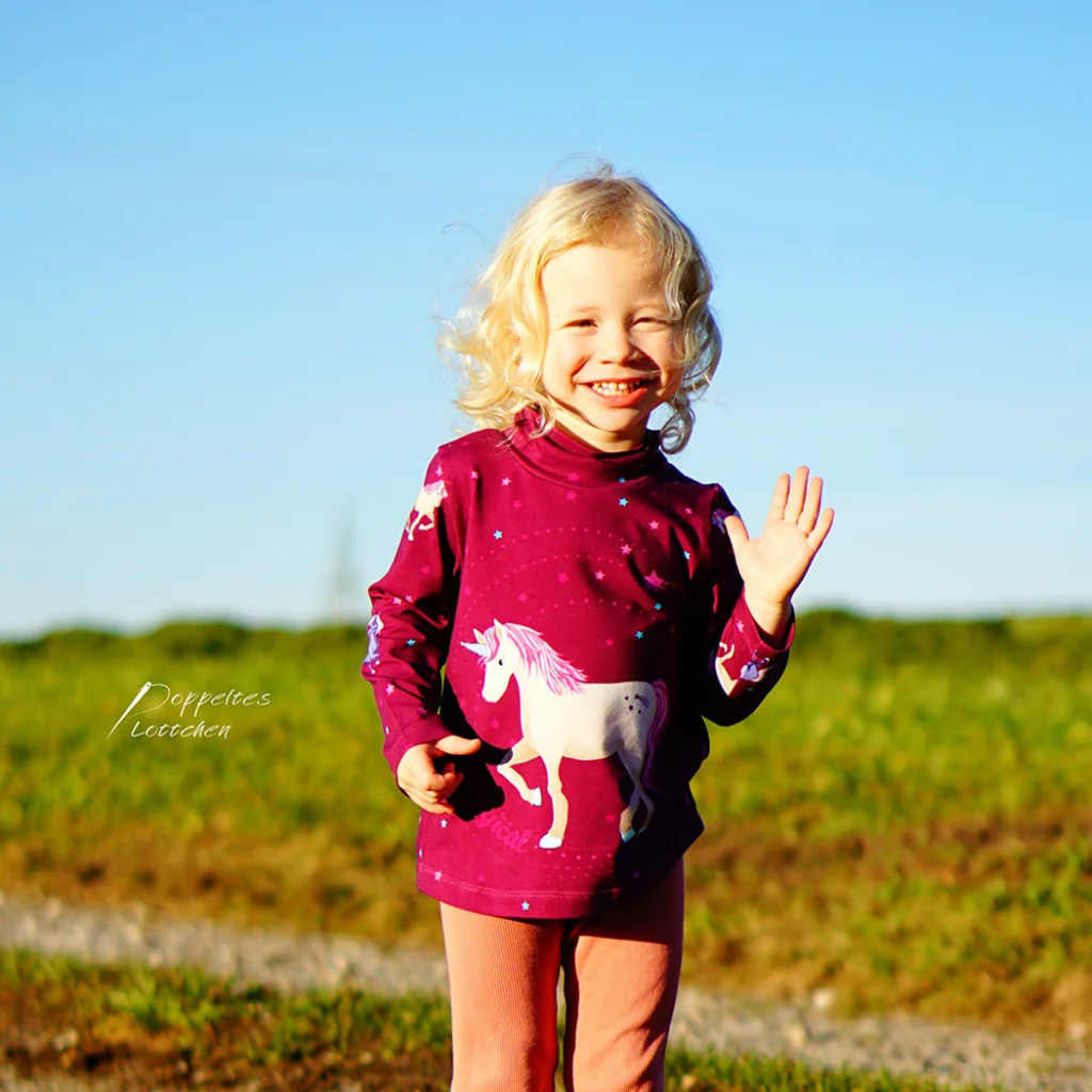 2. Free pattern for a long-sleeve - ideal for beginners who want to sew clothes for children.